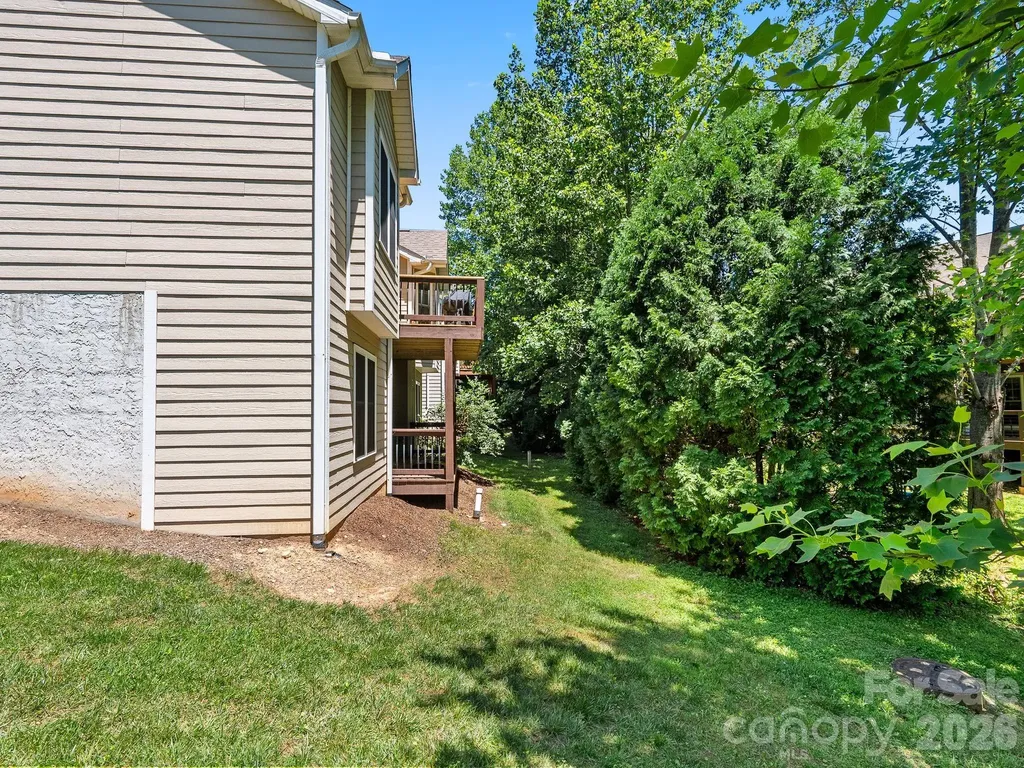16 Jennlynn Drive Arden NC 28704