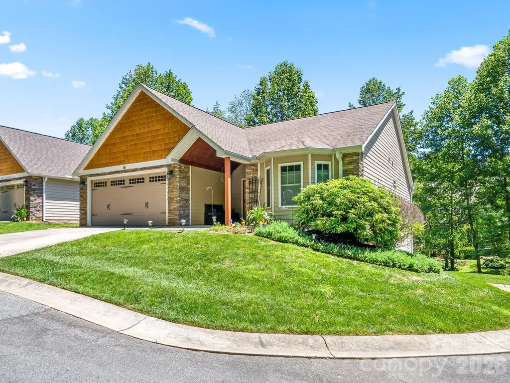 16 Jennlynn Drive Arden NC 28704