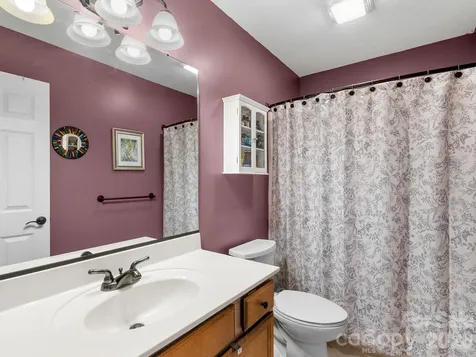 16 Jennlynn Drive Arden NC 28704