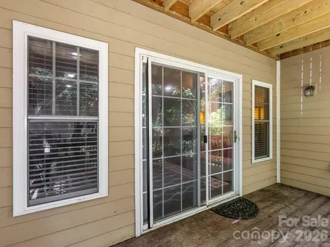 16 Jennlynn Drive Arden NC 28704