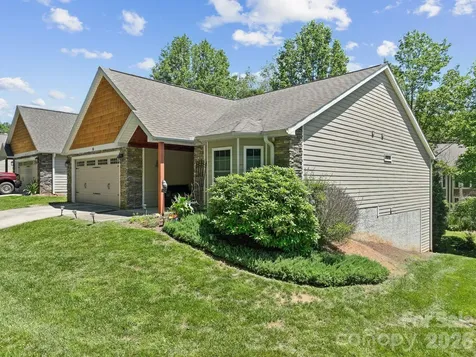 16 Jennlynn Drive Arden NC 28704