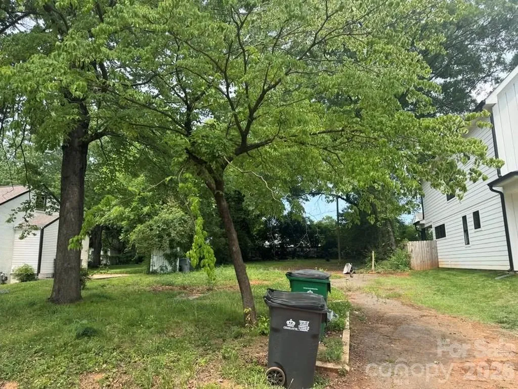 2512 Elon Street Charlotte NC 28208