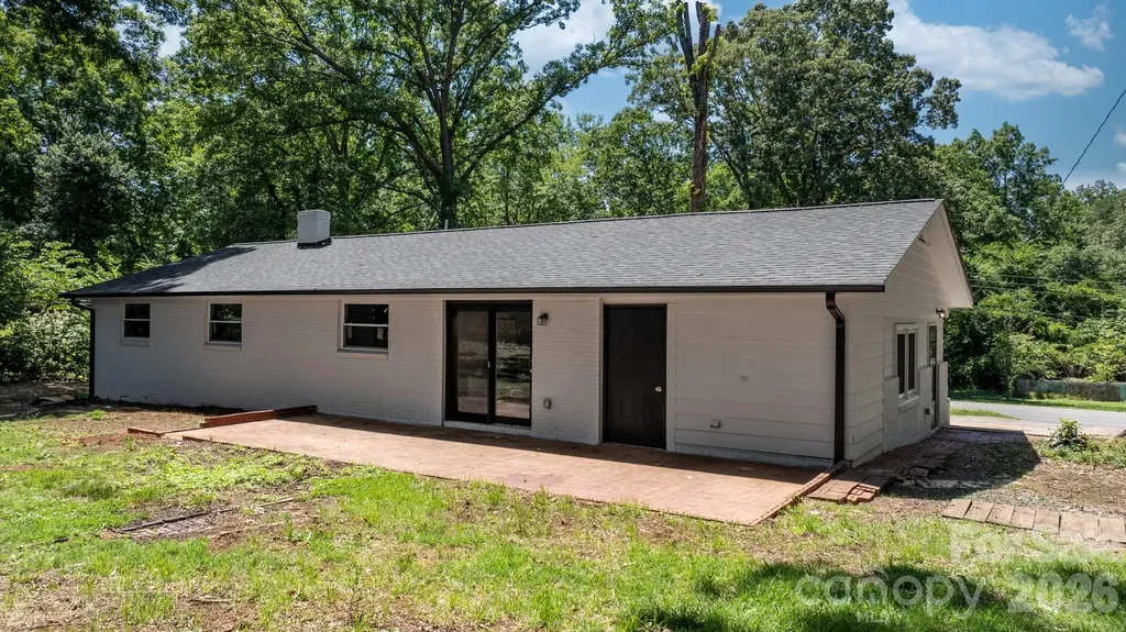 965 23rd Avenue NE Hickory NC 28601