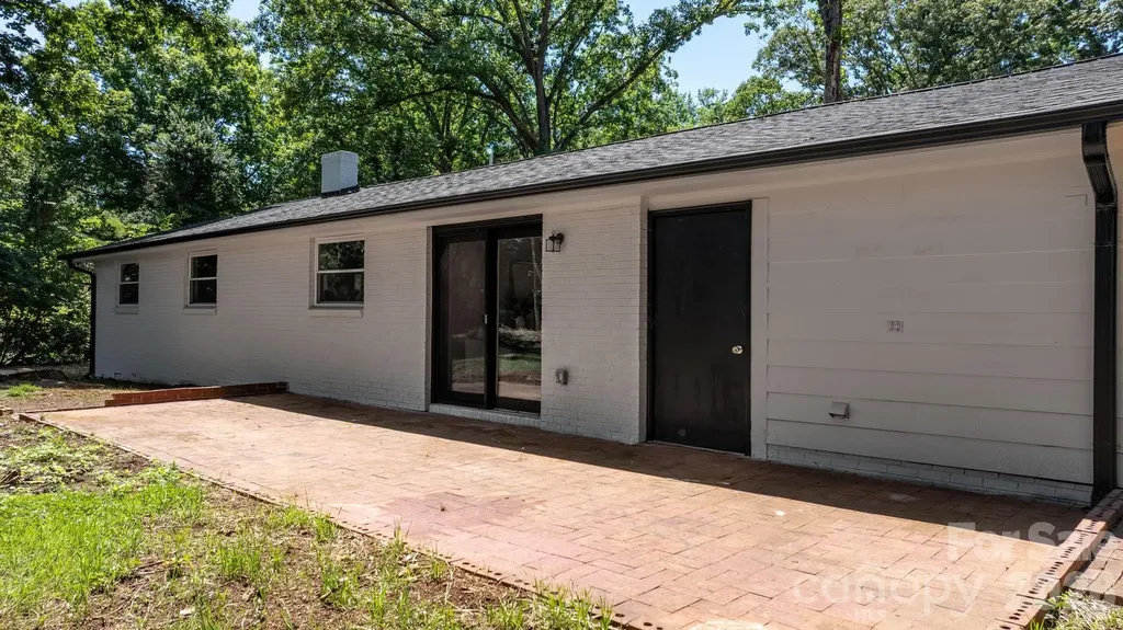 965 23rd Avenue NE Hickory NC 28601