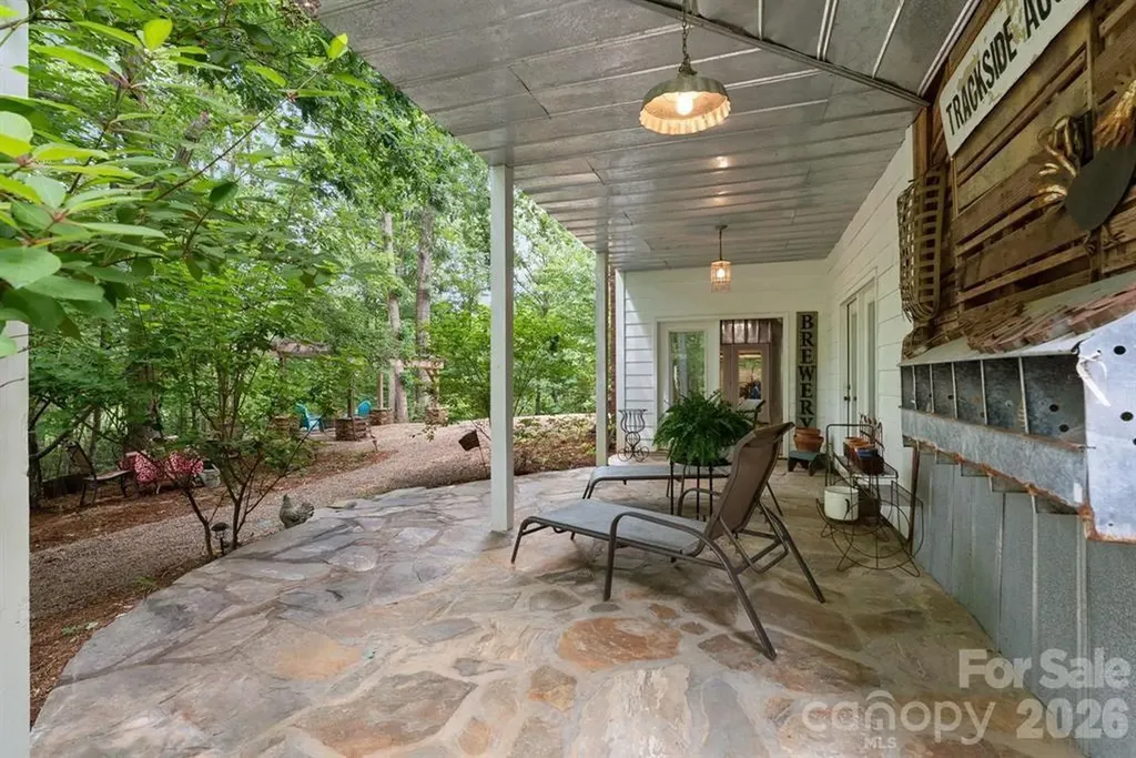 175 Green Hills Road Mill Spring NC 28756