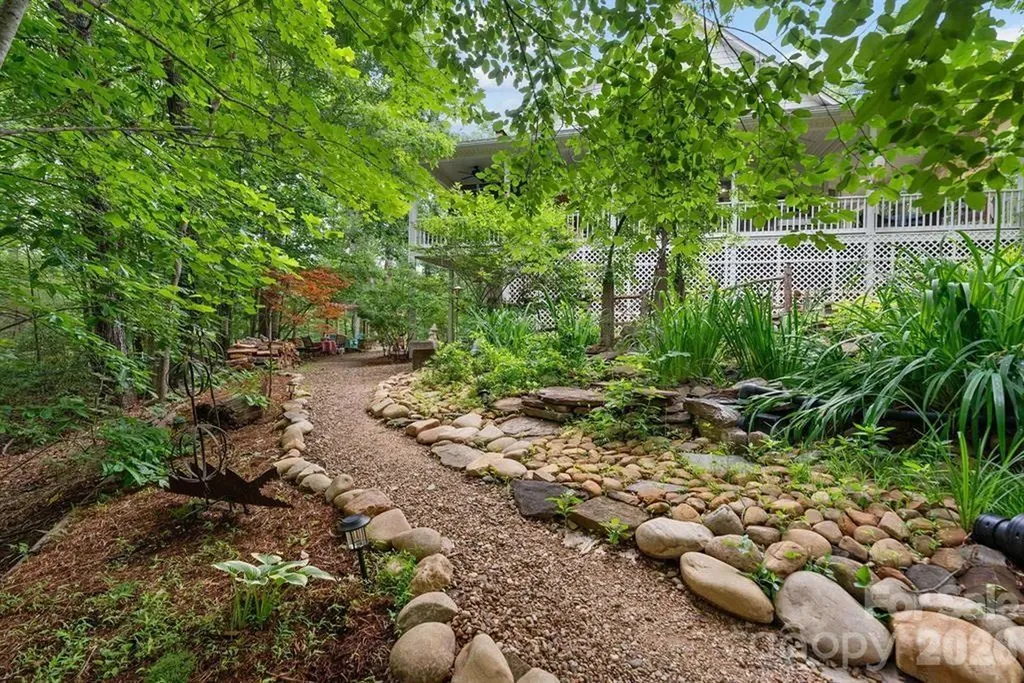 175 Green Hills Road Mill Spring NC 28756