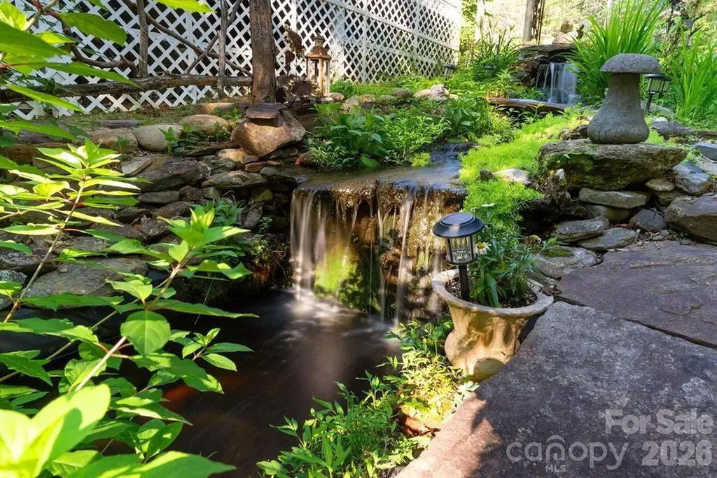 175 Green Hills Road Mill Spring NC 28756