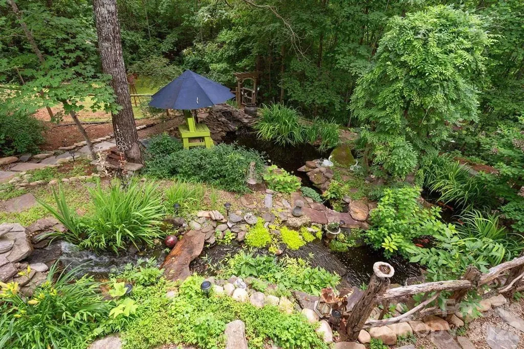 175 Green Hills Road Mill Spring NC 28756