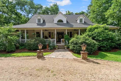 175 Green Hills Road Mill Spring NC 28756