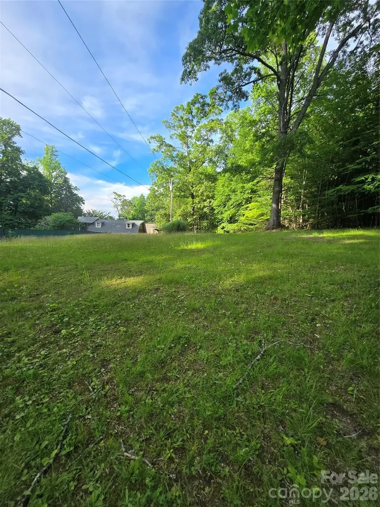 1480 Davis Mountain Road Hendersonville NC 28739