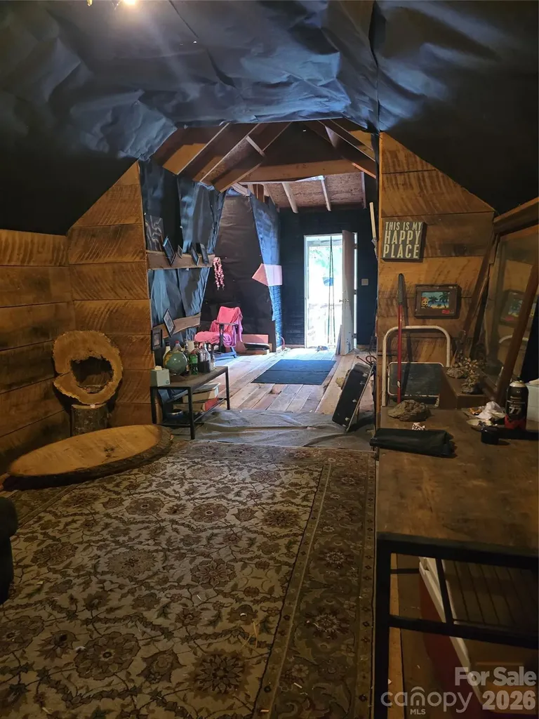 1480 Davis Mountain Road Hendersonville NC 28739