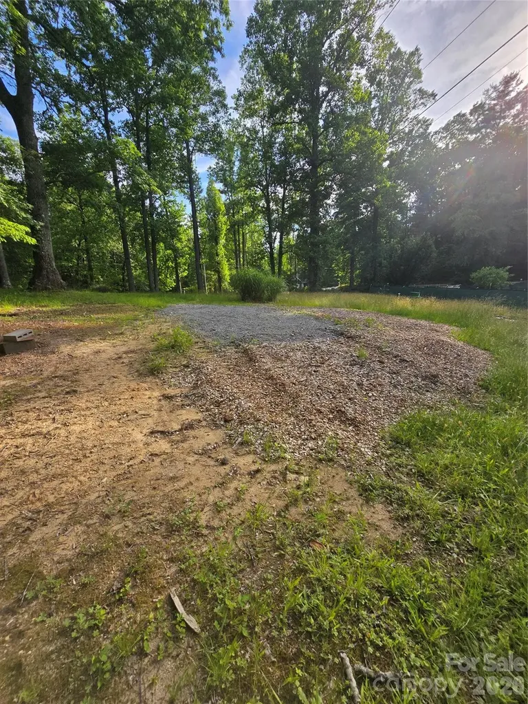 1480 Davis Mountain Road Hendersonville NC 28739