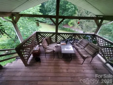 1480 Davis Mountain Road Hendersonville NC 28739