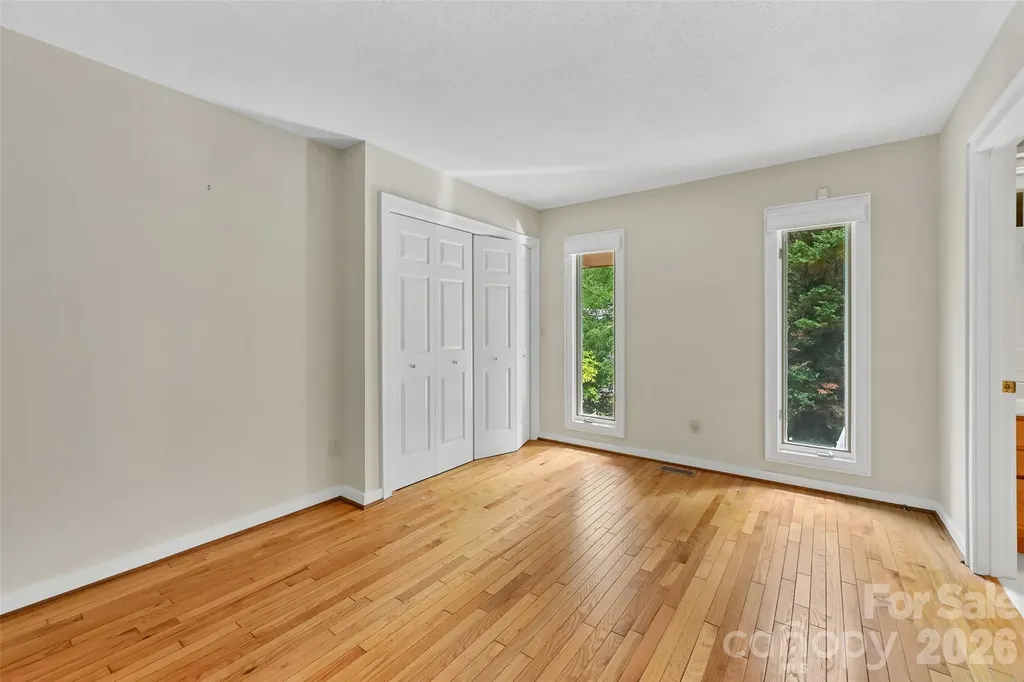 300 Ethan Pond Way Hendersonville NC 28791