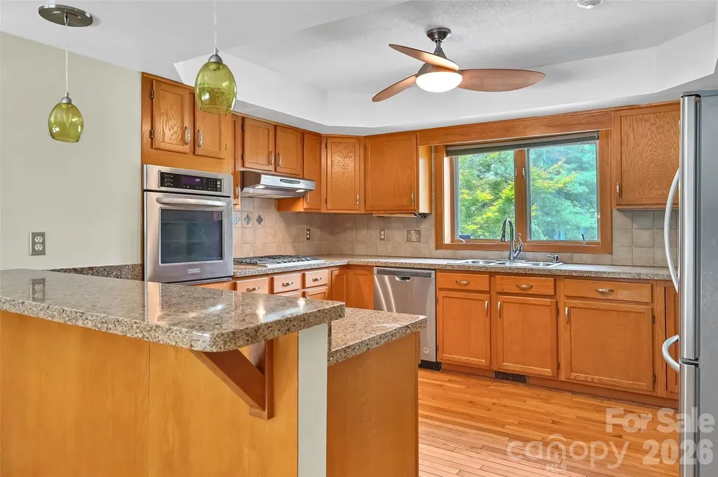 300 Ethan Pond Way Hendersonville NC 28791
