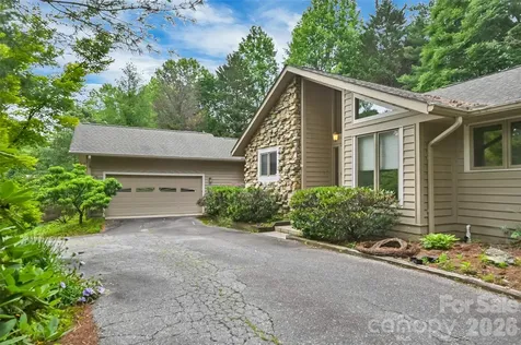 300 Ethan Pond Way Hendersonville NC 28791