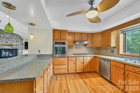 300 Ethan Pond Way Hendersonville NC 28791