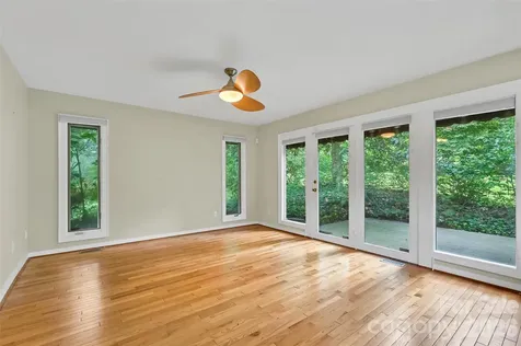 300 Ethan Pond Way Hendersonville NC 28791