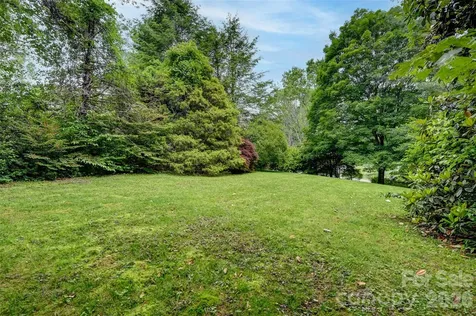 300 Ethan Pond Way Hendersonville NC 28791