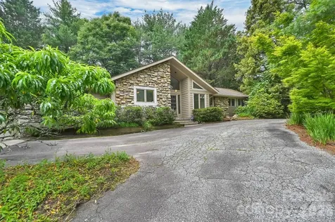 300 Ethan Pond Way Hendersonville NC 28791