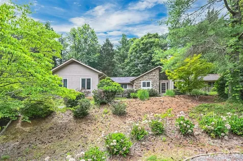 300 Ethan Pond Way Hendersonville NC 28791