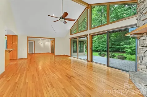 300 Ethan Pond Way Hendersonville NC 28791