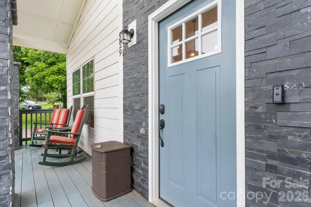329 W F Street Newton NC 28658