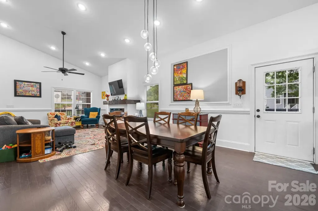 329 W F Street Newton NC 28658