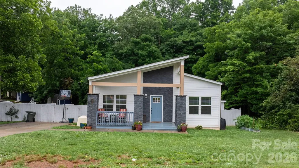 329 W F Street Newton NC 28658