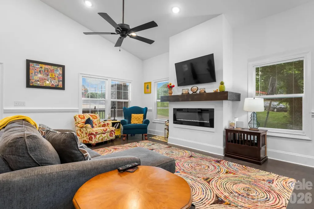 329 W F Street Newton NC 28658