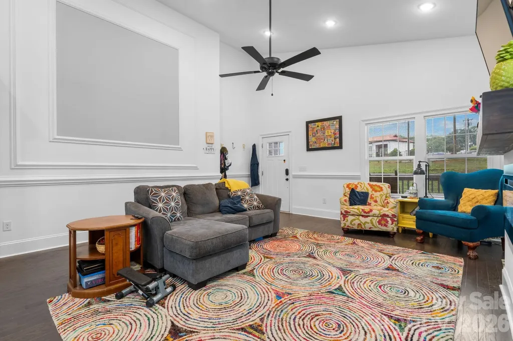 329 W F Street Newton NC 28658