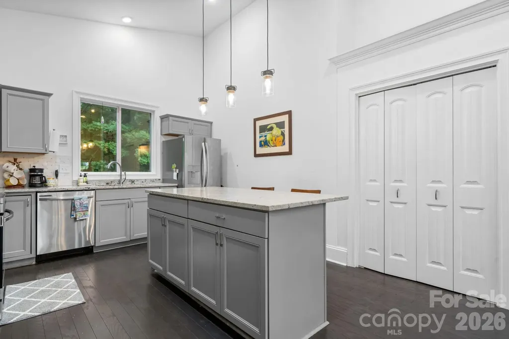 329 W F Street Newton NC 28658