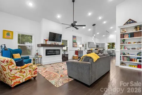 329 W F Street Newton NC 28658