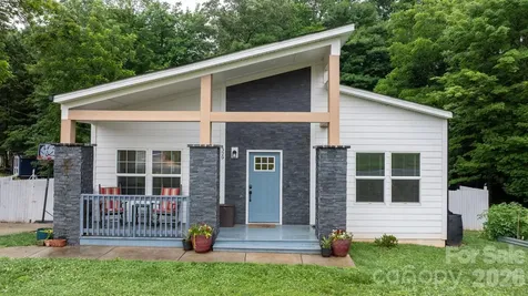 329 W F Street Newton NC 28658