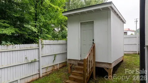 329 W F Street Newton NC 28658
