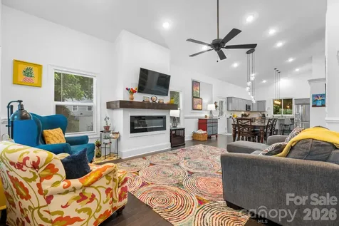 329 W F Street Newton NC 28658