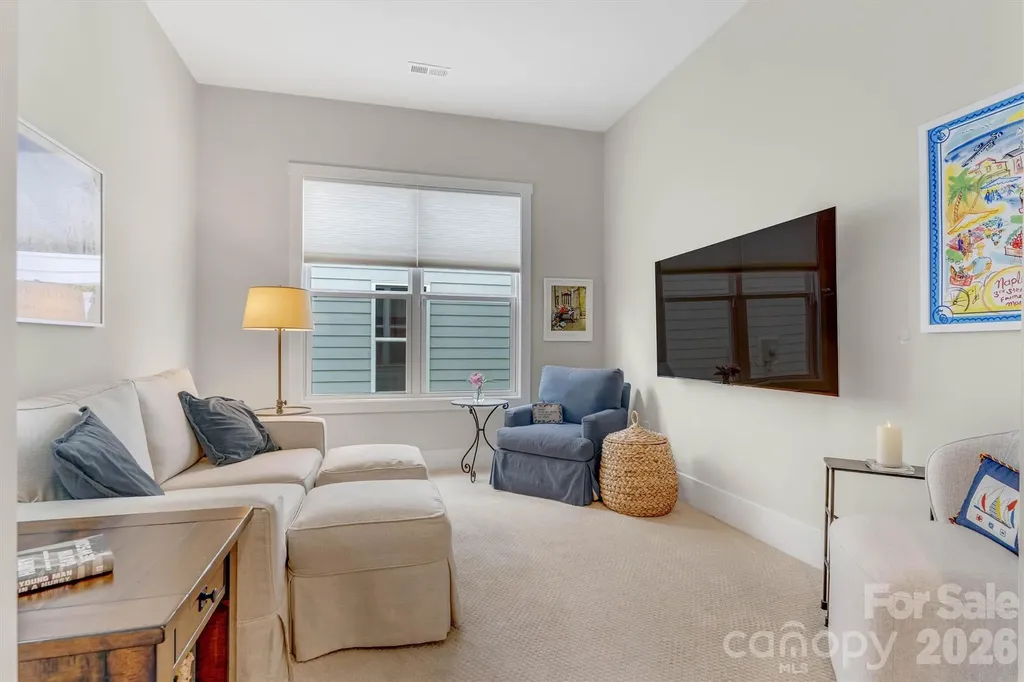 8025 Brookbank Drive Charlotte NC 28269
