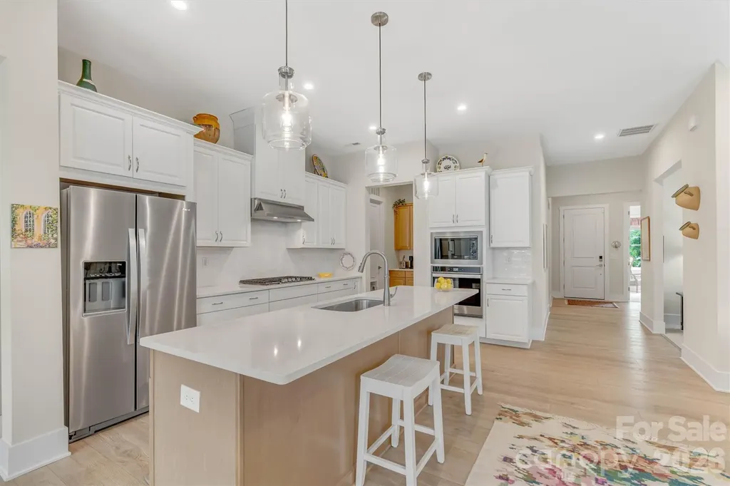 8025 Brookbank Drive Charlotte NC 28269