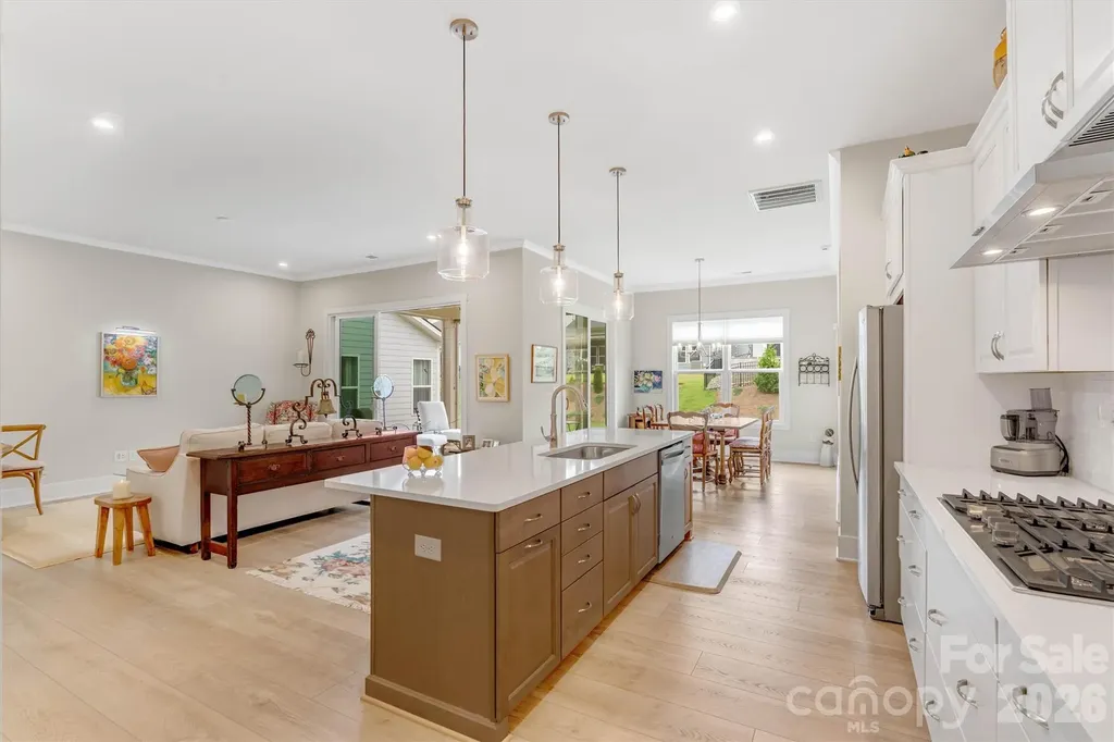 8025 Brookbank Drive Charlotte NC 28269