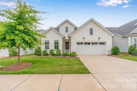 8025 Brookbank Drive Charlotte NC 28269