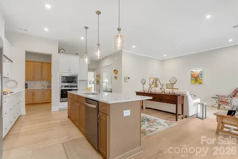 8025 Brookbank Drive Charlotte NC 28269