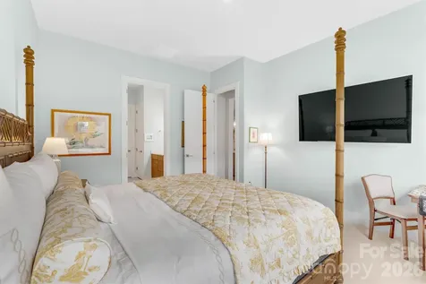 8025 Brookbank Drive Charlotte NC 28269