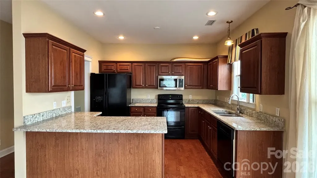 1408 Kenton Lane Asheville NC 28803