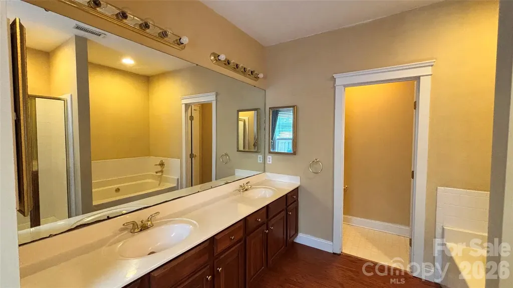1408 Kenton Lane Asheville NC 28803