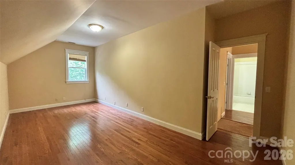 1408 Kenton Lane Asheville NC 28803