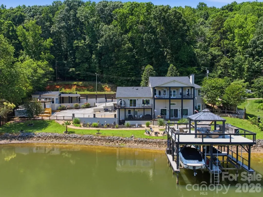 2640 Sadler Road Charlotte NC 28278