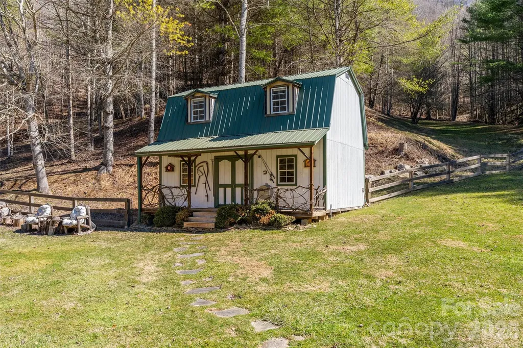 12892 Us 23 Highway Mars Hill NC 28754