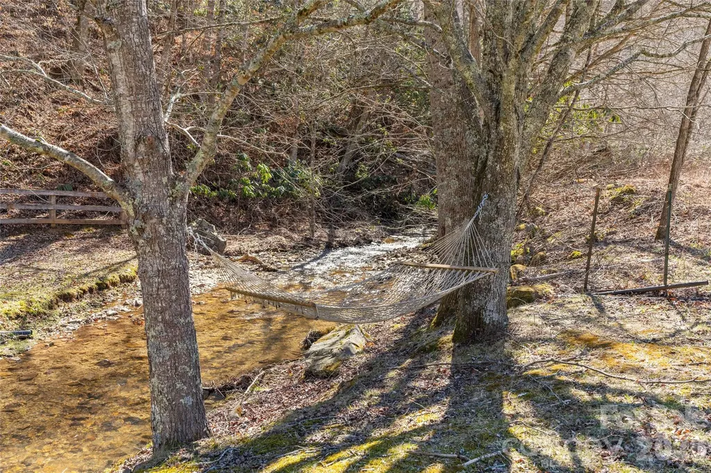 12892 Us 23 Highway Mars Hill NC 28754