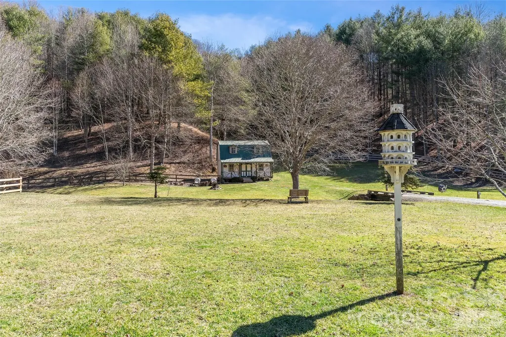 12892 Us 23 Highway Mars Hill NC 28754