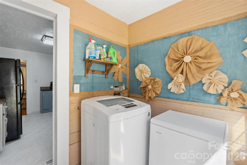 12892 Us 23 Highway Mars Hill NC 28754